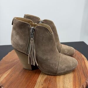 rag & bone Margot beige Suede Ankle fringe tassel cap toe Boots, 36 US 6‎